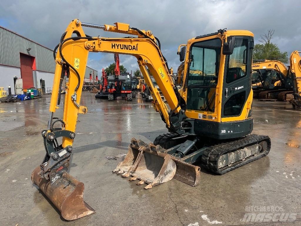 Hyundai R30 Z-9AK Mini excavadoras < 7t