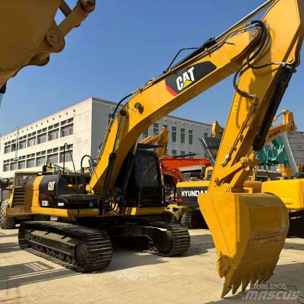 CAT 323 D L Excavadoras de cadenas