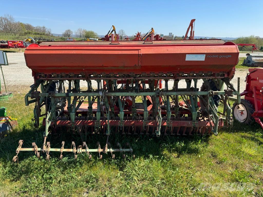 Kuhn NODET + HRB301 Sembradoras combinadas
