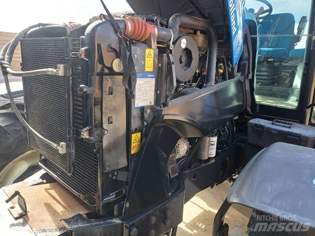 New Holland T7030AC Tractores