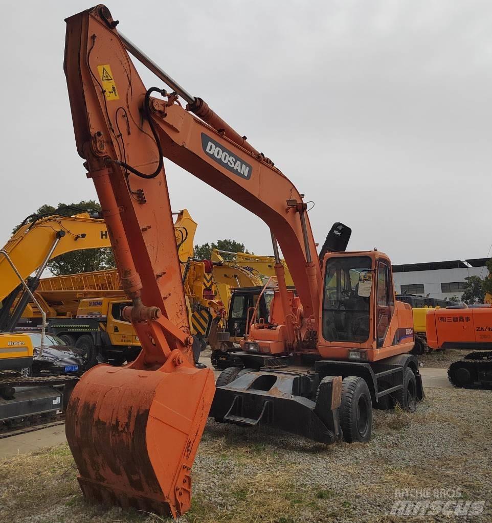 Doosan DH 210 W-7 Excavadoras de ruedas