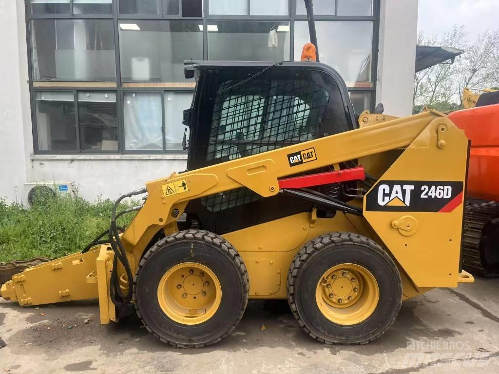 CAT 246 D Minicargadoras