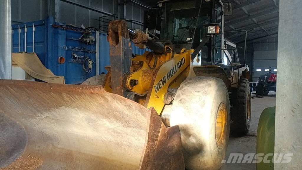 New Holland W 270 B Cargadoras sobre ruedas