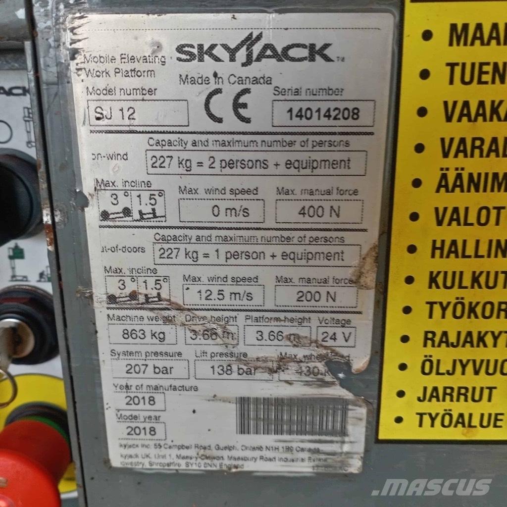 SkyJack SJ 12 Ascensores de personal y montacargas de acceso