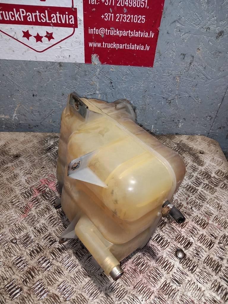 Volvo FH 12    1676400 Cabinas e interior
