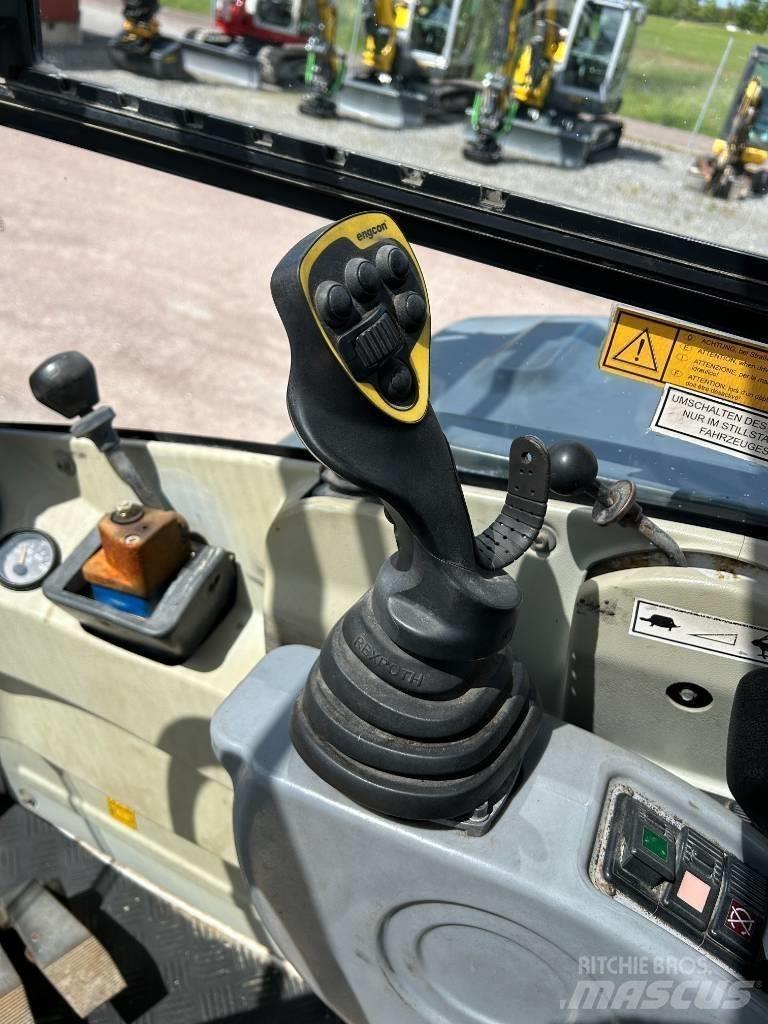 Wacker Neuson 6503 Excavadoras de ruedas