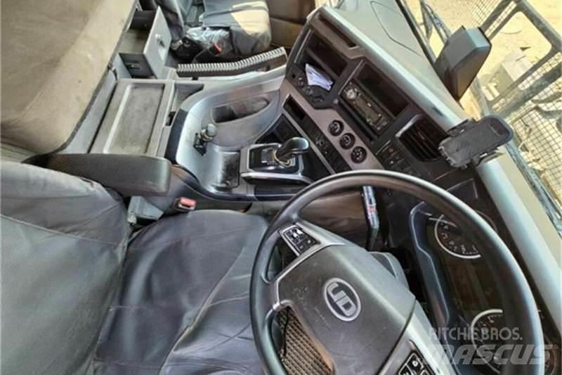 UD TRUCKS QUON Otros camiones