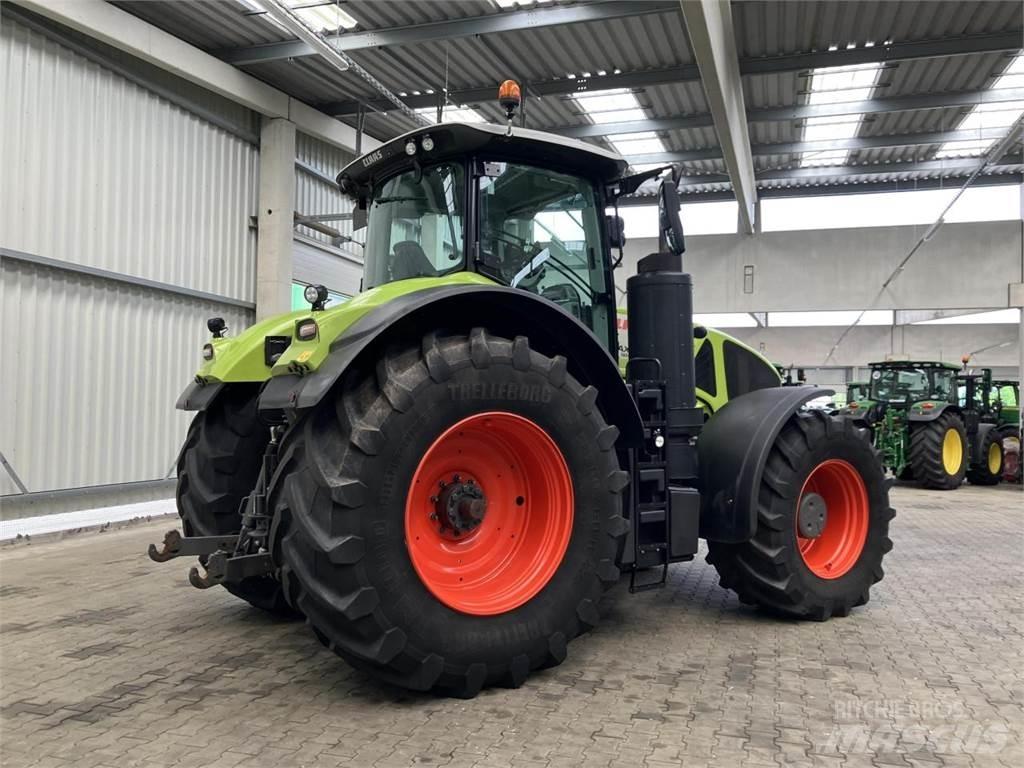 CLAAS Axion 930 Tractores
