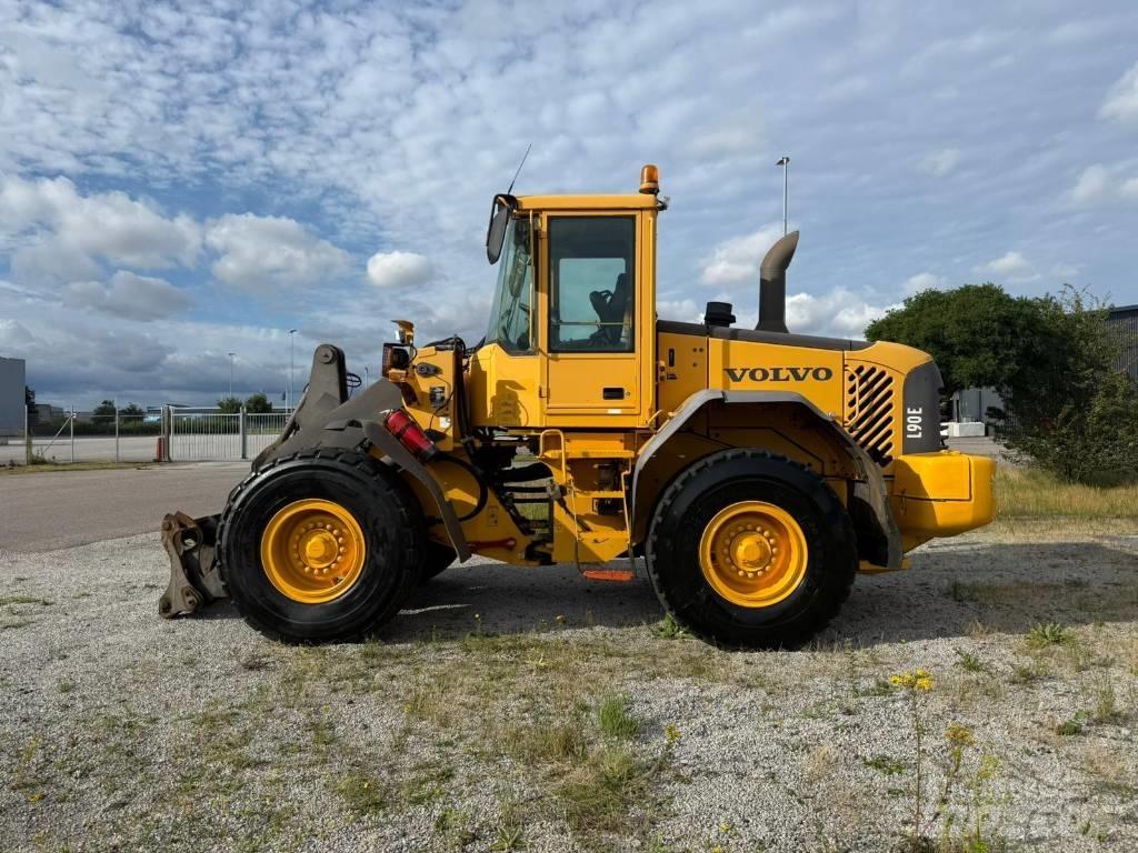 Volvo L 90 E Cargadoras sobre ruedas