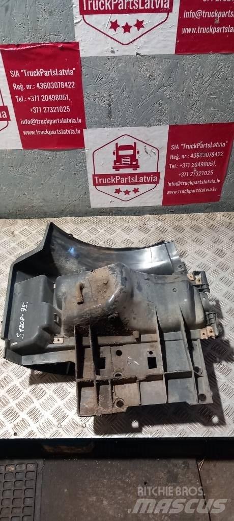 Scania 94 D.   1543634 Cabinas e interior