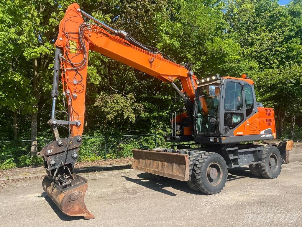 Doosan DX 165 W-5 Excavadoras de ruedas