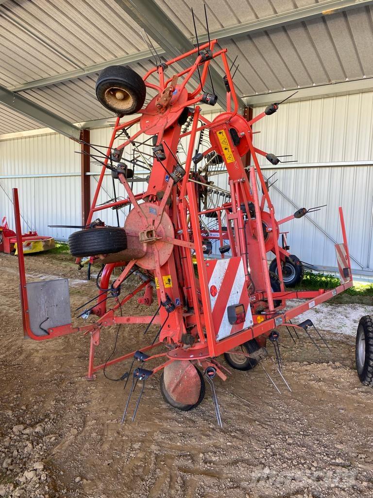 Kuhn GF 6502 Rastrillos y henificadores