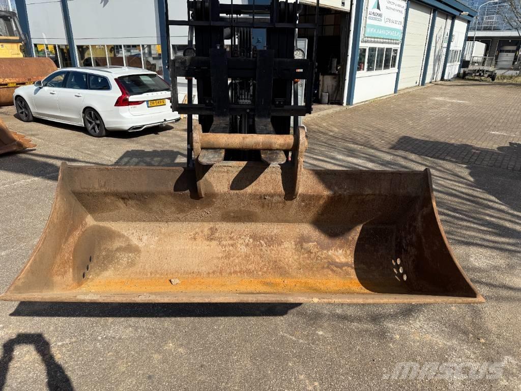 Komatsu HB 215 LC-2 Excavadoras de cadenas