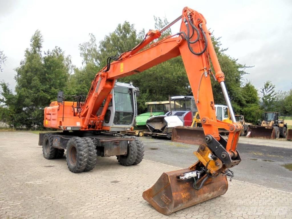 Hitachi FH 130 W-3 Excavadoras de ruedas