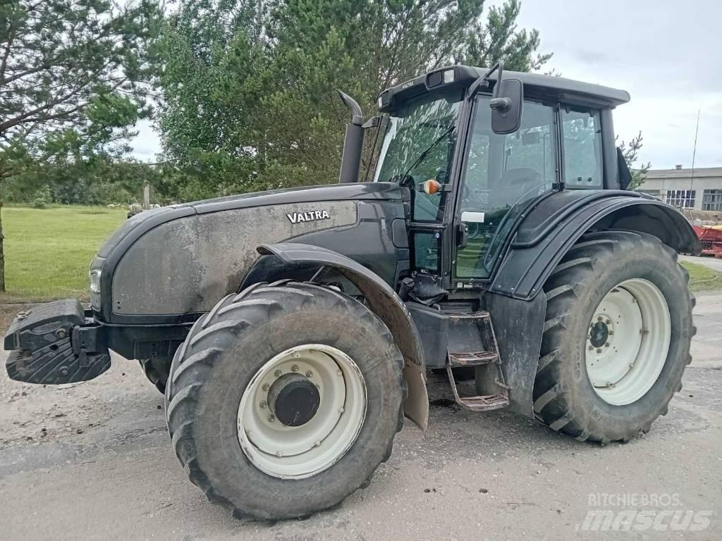 Valtra T 171 Tractores