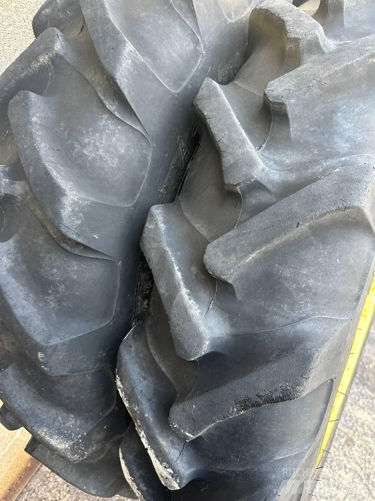 Alliance 230/95R28 Neumáticos, ruedas y llantas