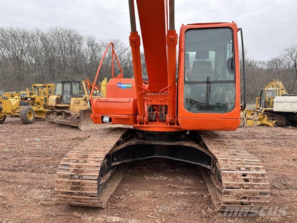 Doosan DH 220 Excavadoras de cadenas
