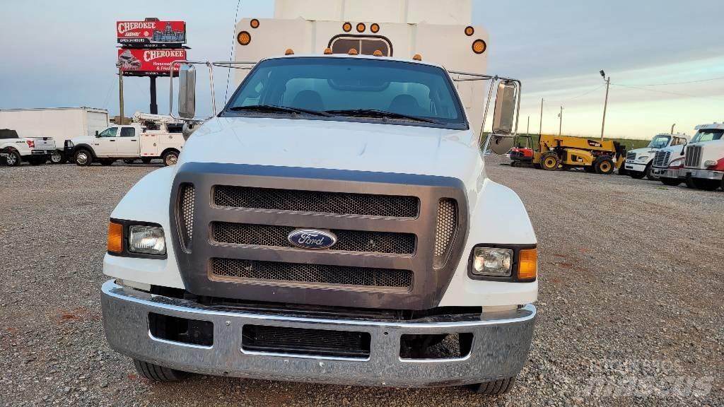 Ford F 650 SD Camiones volquete para virutas de madera