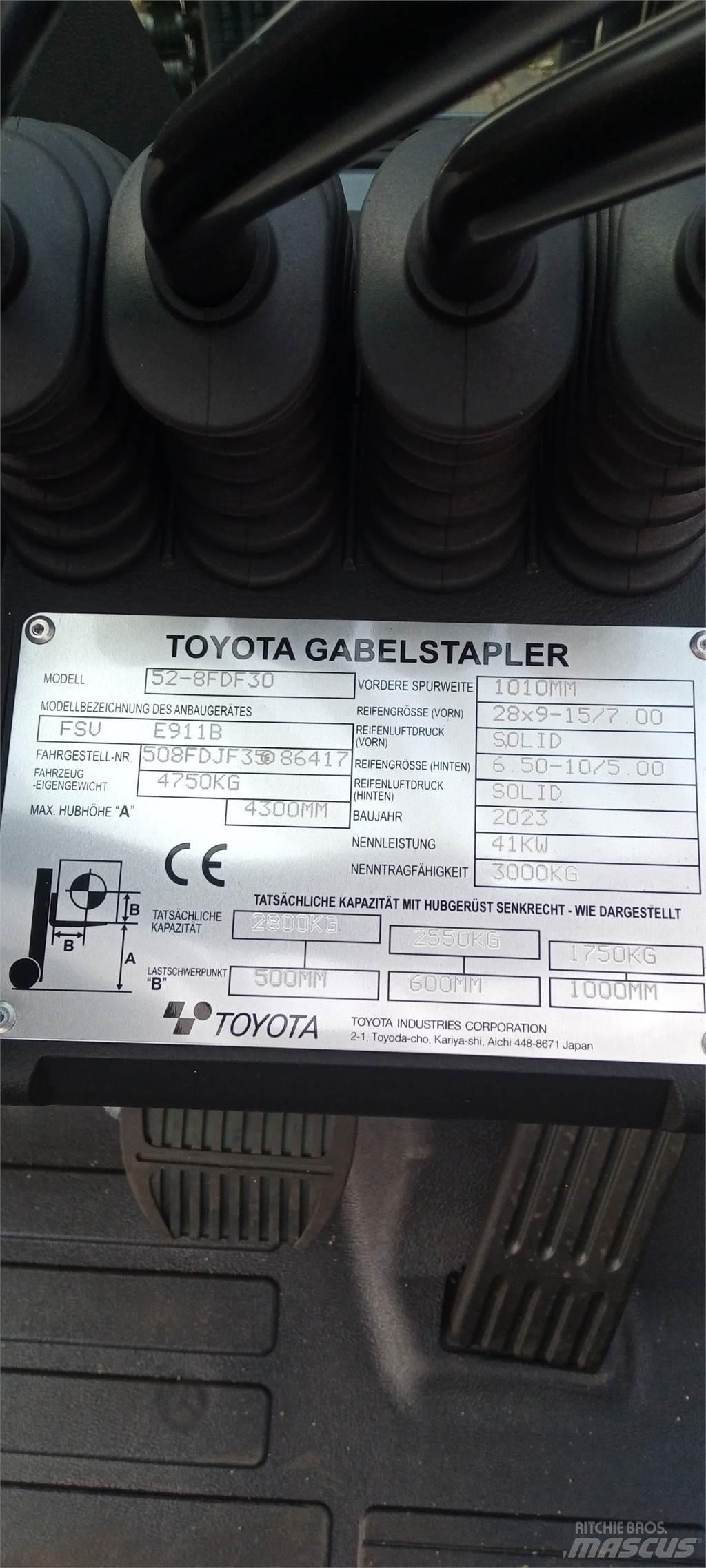 Toyota 52-8FDF30 Carretillas diesel