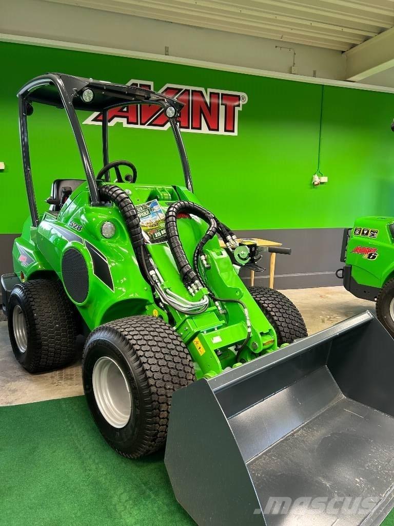 Avant 528 Minicargadoras