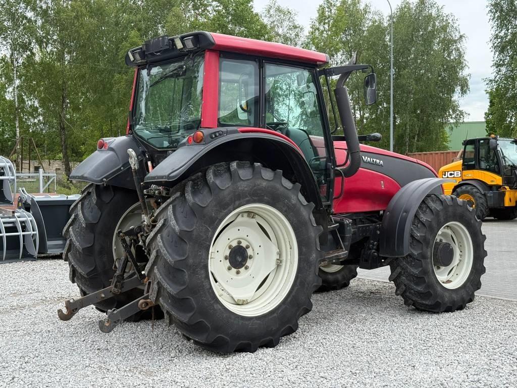 Valtra T 161 Tractores