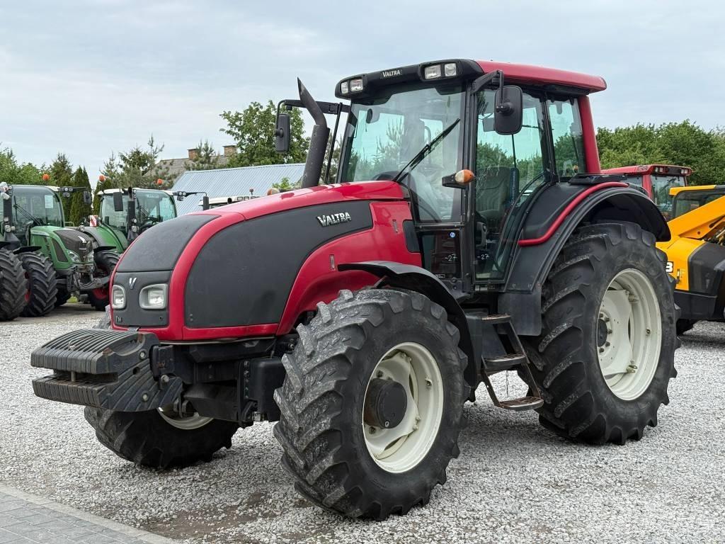 Valtra T 161 Tractores