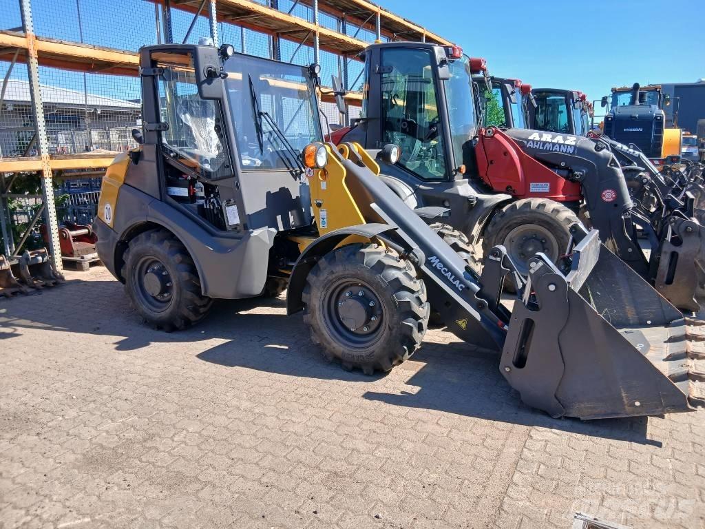 Mecalac AX 700 Cargadoras sobre ruedas