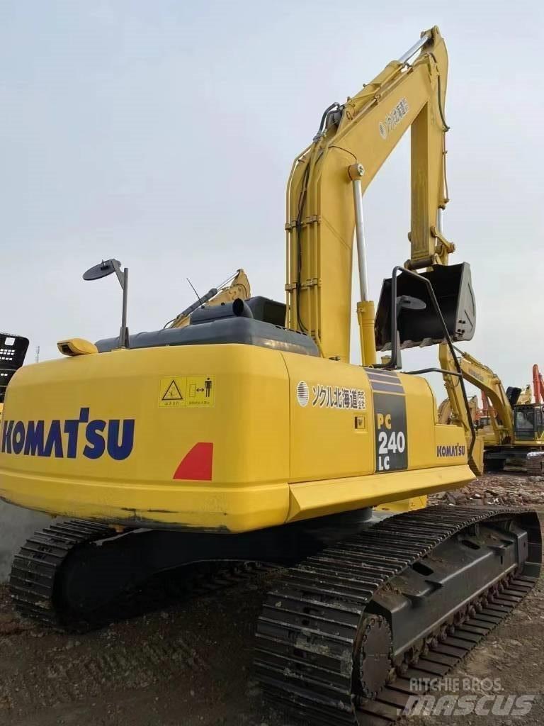 Komatsu 240LC-8 Excavadoras de cadenas