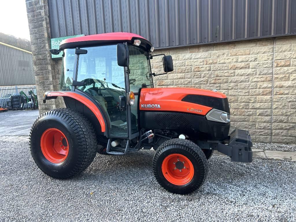 Kubota L2501 Tractores