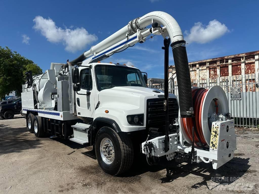 Freightliner 114 SD Camiones aspiradores/combi