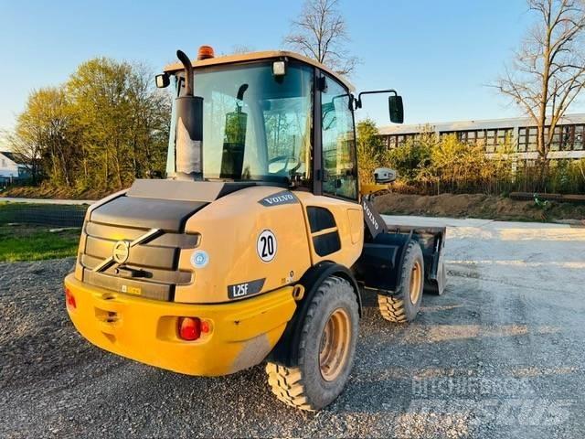 Volvo L25FZ Minicargadoras