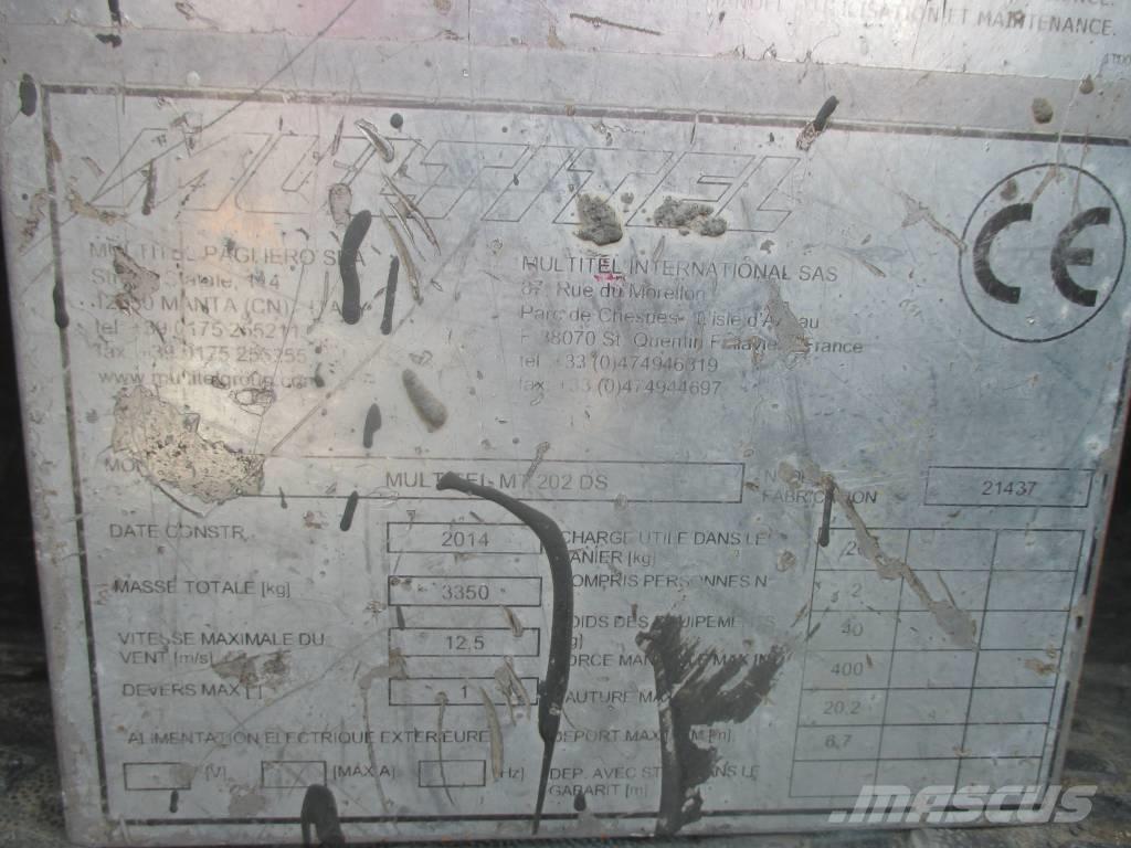 Multitel MT 202 DS Plataformas sobre camión