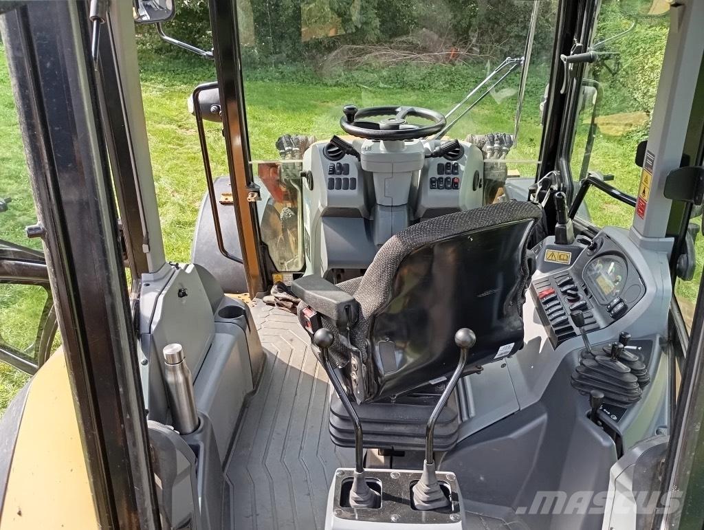 CAT 434 F Retrocargadoras