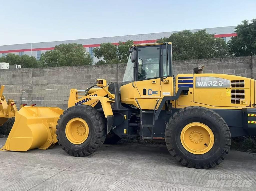 Komatsu WA 320 Cargadoras sobre ruedas