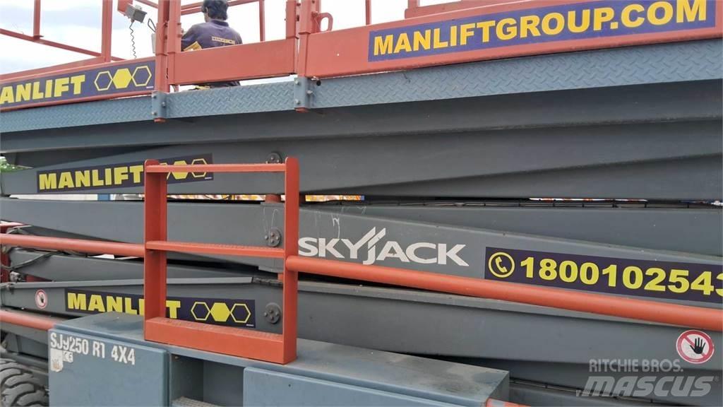 SkyJack 9250RT Plataformas tijera