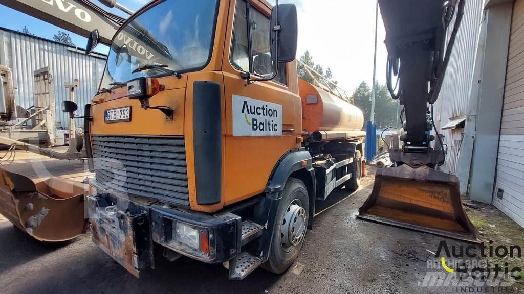MAZ 533731 Camiones cisterna