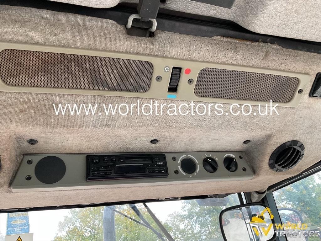 Massey Ferguson 4235 Tractores