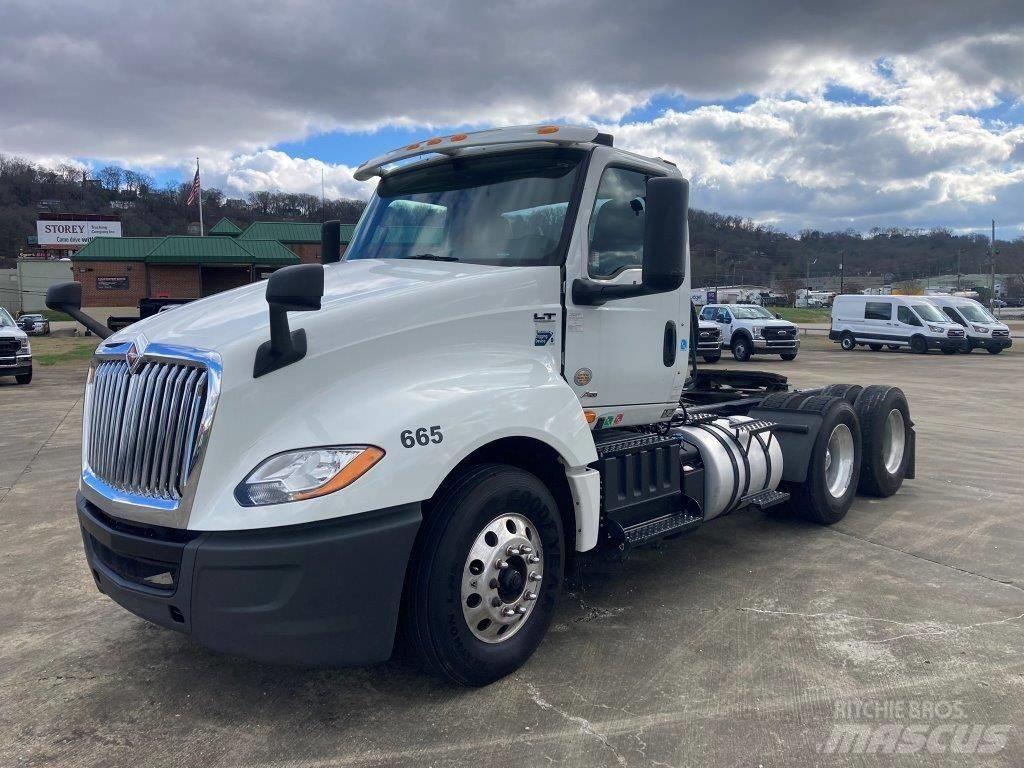 International LT Cabezas tractoras
