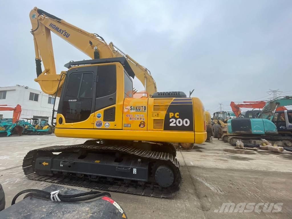 Komatsu PC 200-8 Excavadoras de cadenas