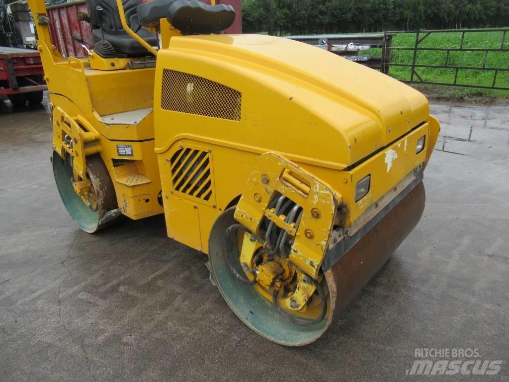 Bomag BW 120 AD-4 Rodillos de doble tambor