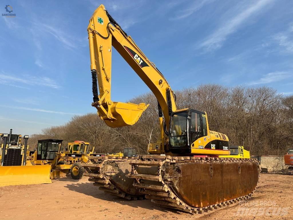 CAT 320 C L Excavadoras anfibio