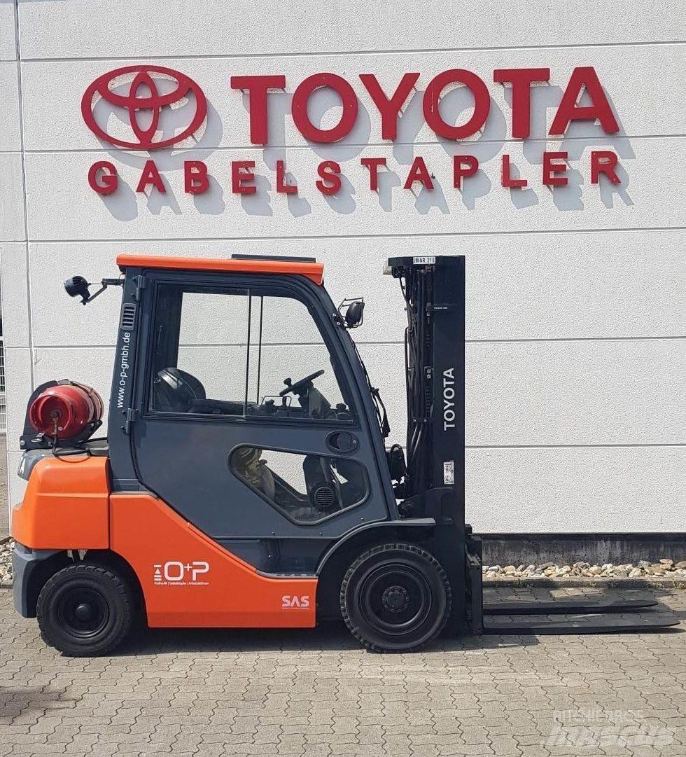 Toyota 02-8FGF25 Carretillas LPG