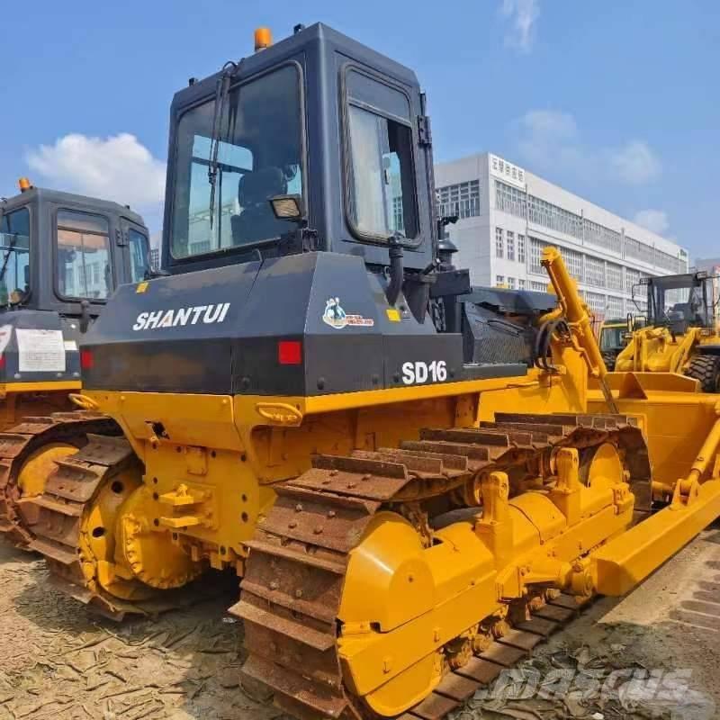 Shantui SD 16 Buldozer sobre oruga