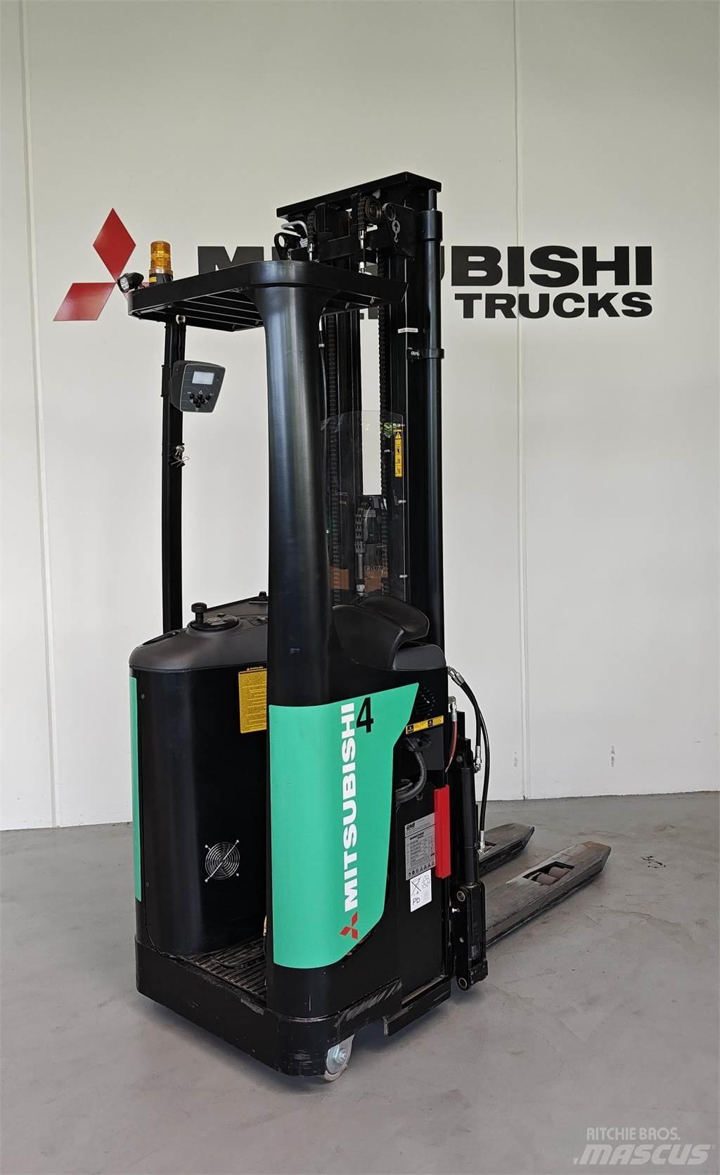 Mitsubishi SBR16NI Transpaletas Eléctricas con plataforma