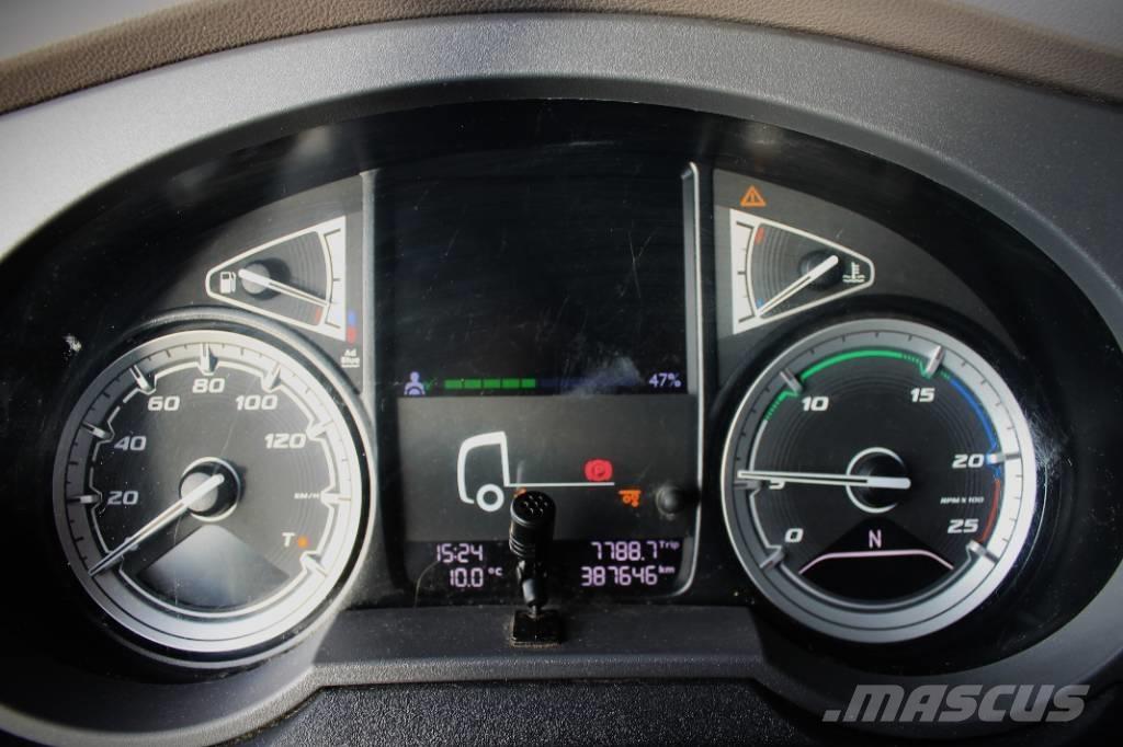 DAF XF 480 FAR Camiones caja cerrada