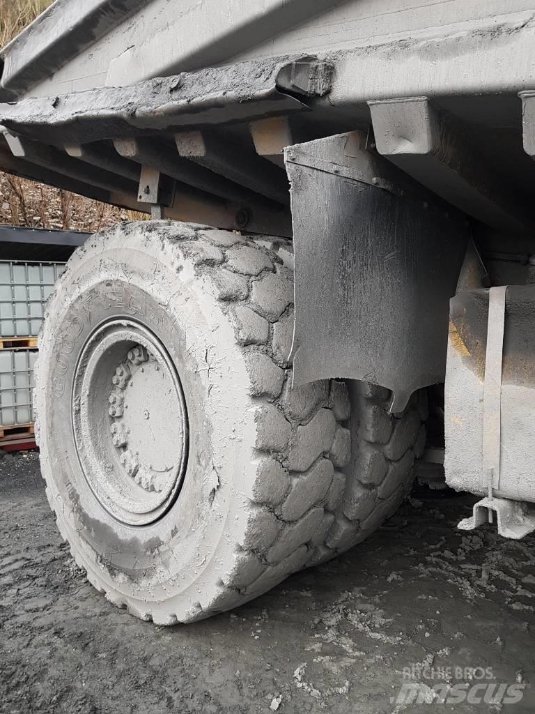 Komatsu HD 465-5 Dúmpers rígidos