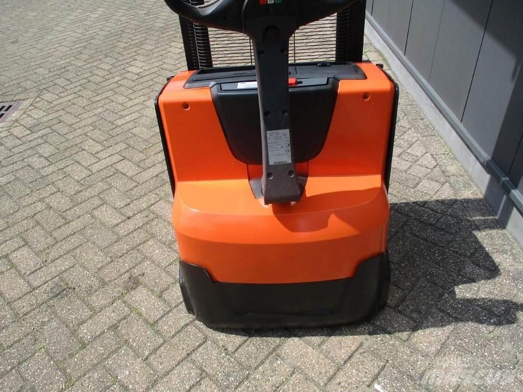 Toyota SWE 120L Apiladores eléctricos