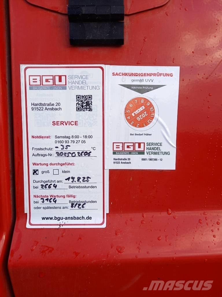 Manitou 220 TJ + Plataformas de trabajo telescópica