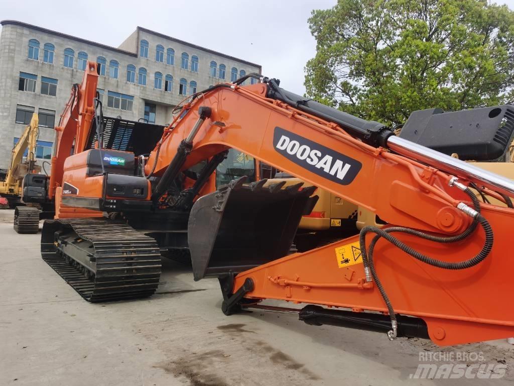 Doosan DX 225 LC Excavadoras de cadenas