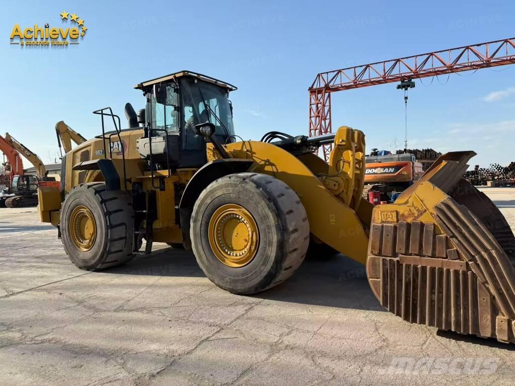 CAT 982 Cargadoras sobre ruedas